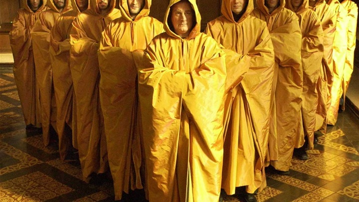 tickner in the middle.jpg