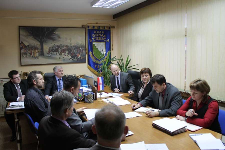 Uredovni dan (800 x 533).jpg