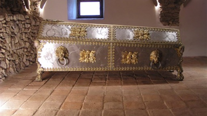 Sarkofag Sigismunda Erdody (512 x 384).jpg