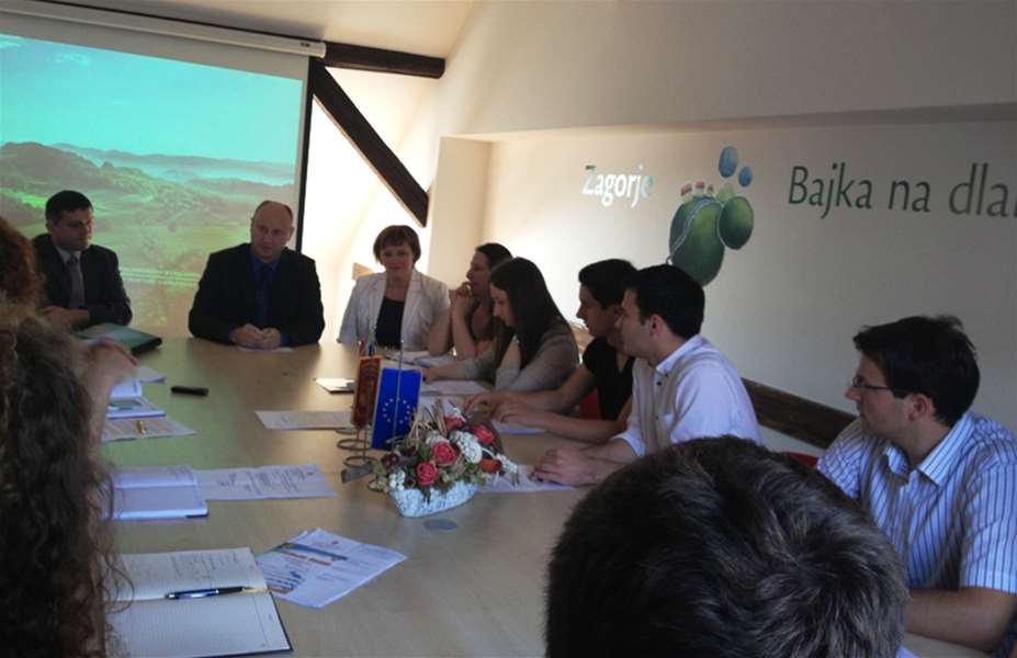 4.sjednica Županijskog savjeta mladih.JPG