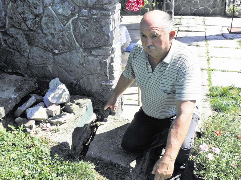 Oštećena kuća puzi 21.JPG