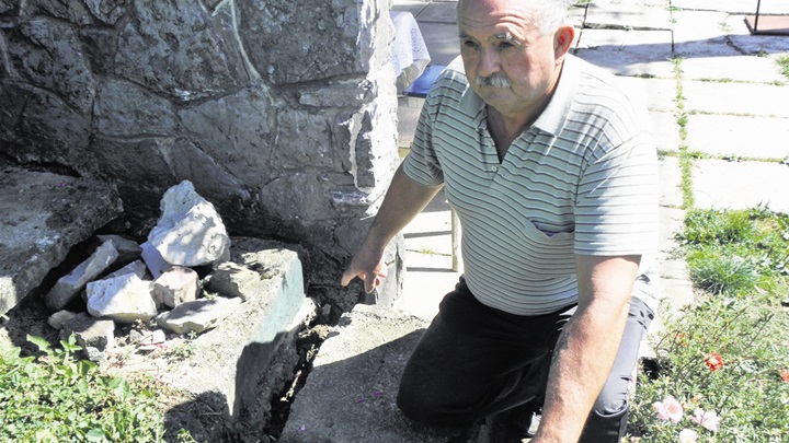 Oštećena kuća puzi 21.JPG