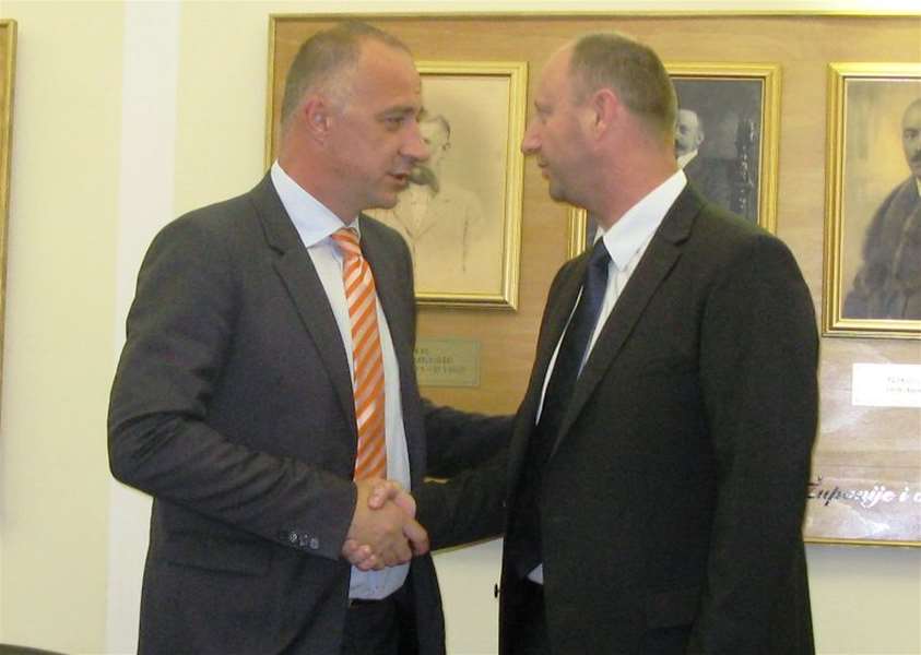 31.7. Ministar Vrdoljak i župan Kolar.JPG