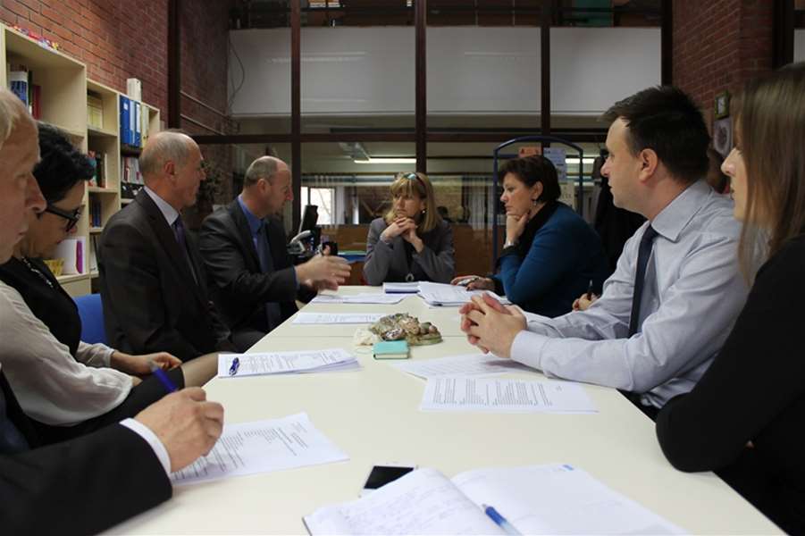 Sastanak OŠ Viktora Kovačića Hum na Sutli.JPG