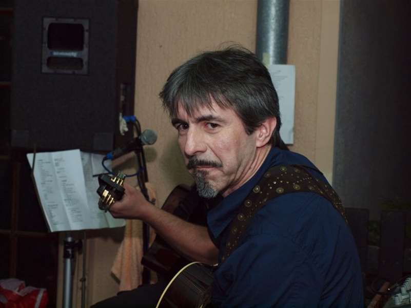 miki knezić.jpg