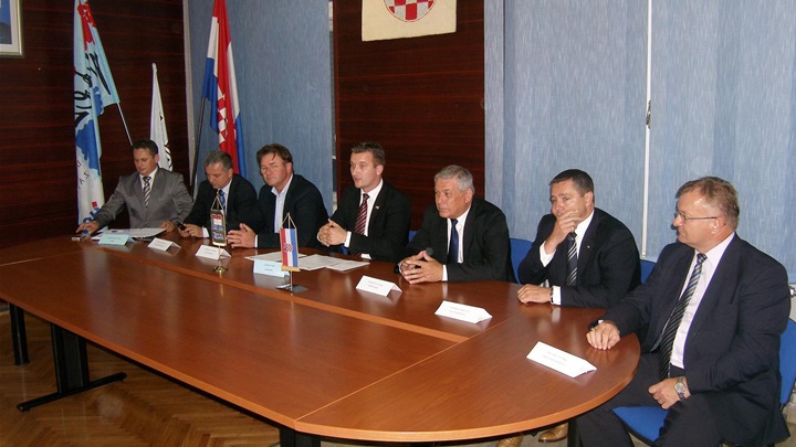 naslovna hdz 12.9.2014. 10-09-56.JPG