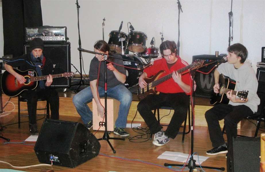 Glazbeni sastav Me gusta.jpg