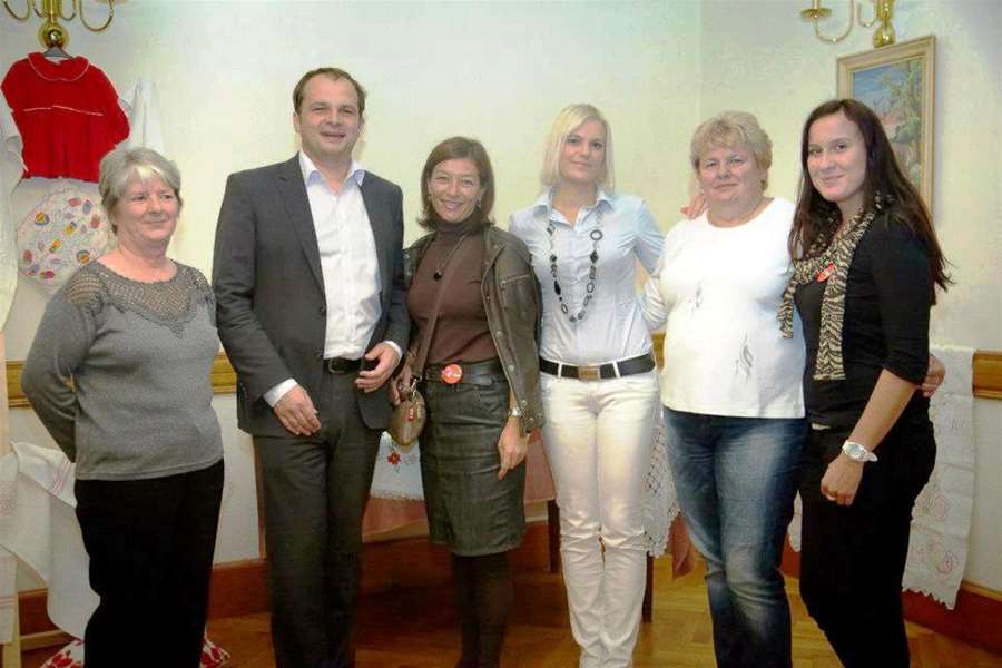 seoske žene_ mimistar hadaš.jpg