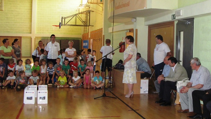 Otvorenje XII. Sportskih igara učenika.jpg