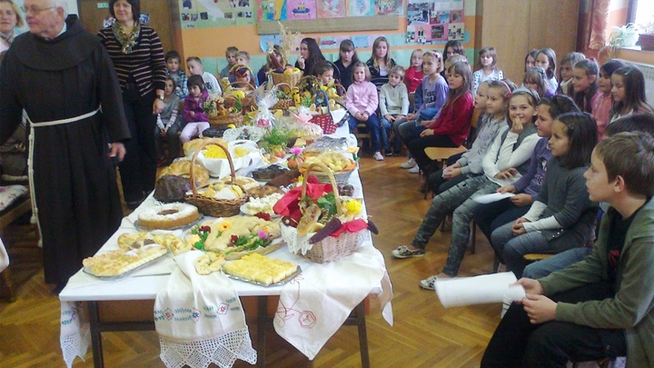 2 DANI KRUHA - PŠ PUTKOVEC.jpg