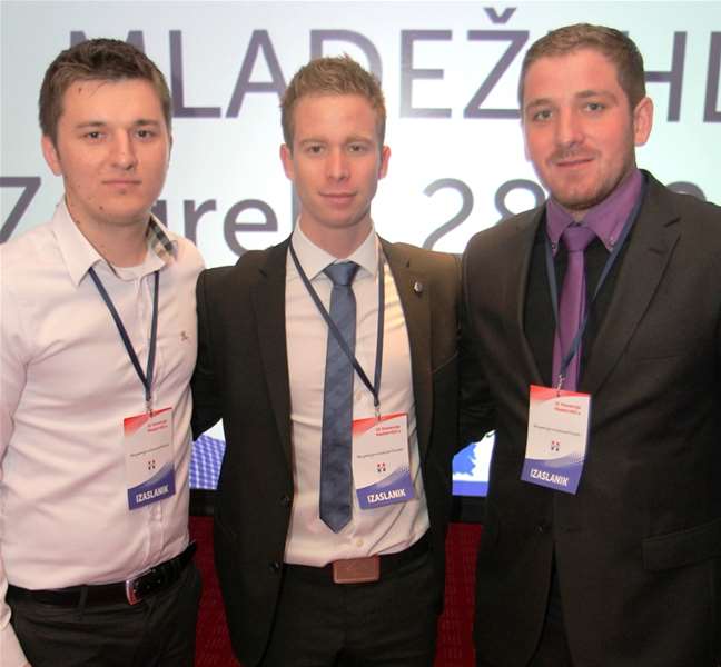 hdz_mladež.JPG
