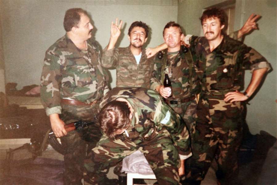 Zadnje fotografije zapovjednika Cerovečkog i policajaca iz Zasebne postrojbe PU Varaždinske.jpg