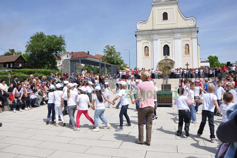 zagorje_cungeraj_zabok_trg_jelena_krizarice_06062012_02.jpg