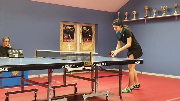 STOLNI TENIS ŽENE.jpg