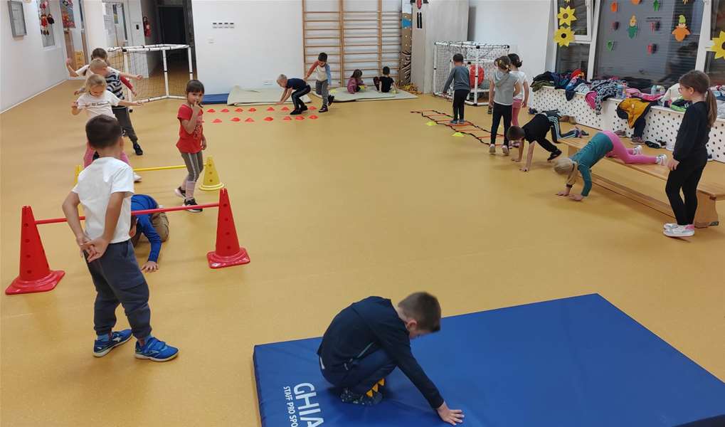 Mali prvaci ilustracija .jpg