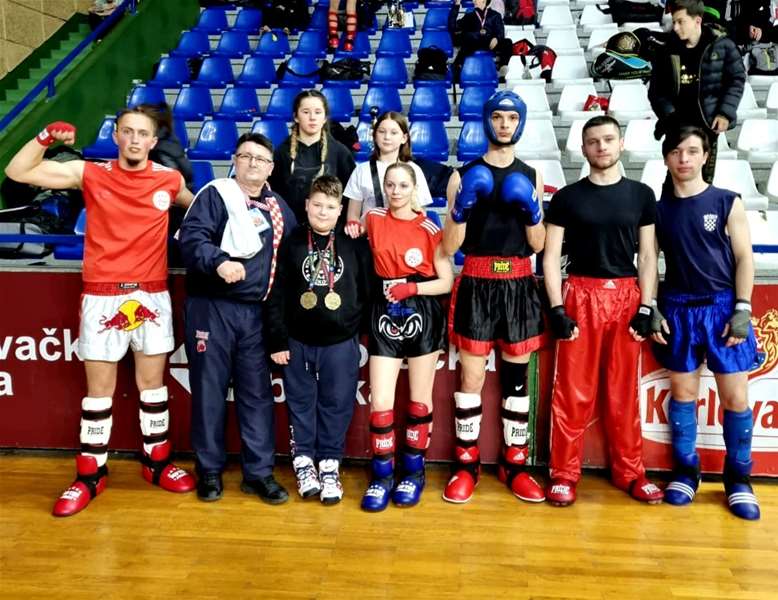 Četrnaest odličja za Zmaj