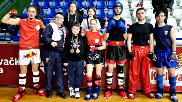 Četrnaest odličja za Zmaj