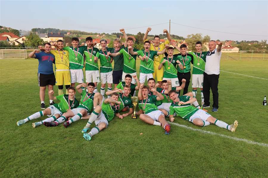 Juniori Pregrade.jpg