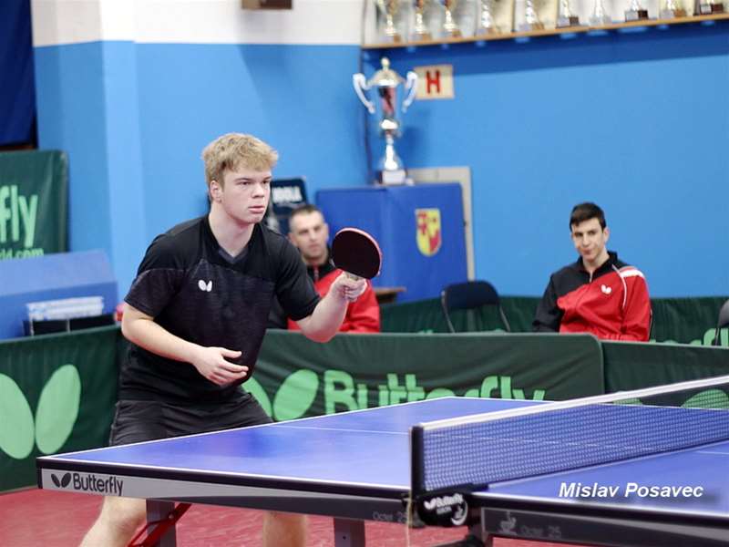 SPORT 10 10_STOLNI TENIS.jpg