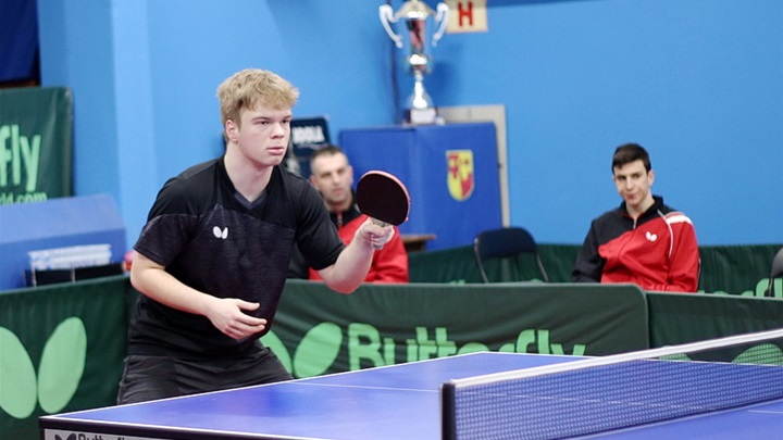 SPORT 10 10_STOLNI TENIS.jpg