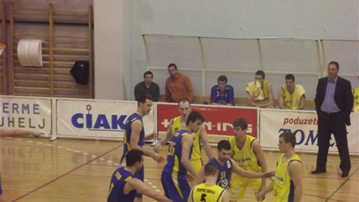zagorje_kosarka_dvorana_bedekovcina_kosarkaski_klub_zabok_protiv_zagreba.JPG