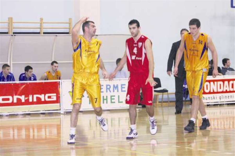 kosarka-lež, radić, krapić.jpg