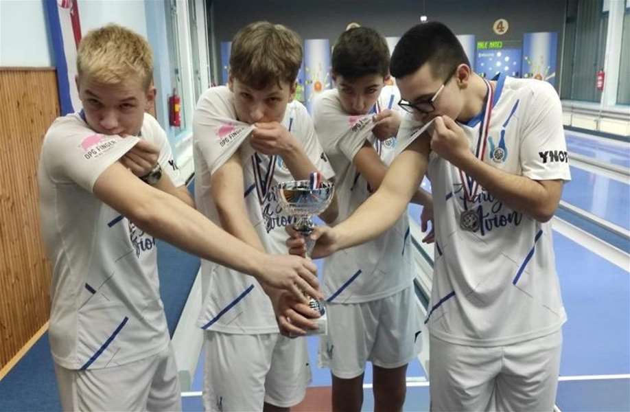 KUGLANJE MLAĐI JUNIORI.jpg