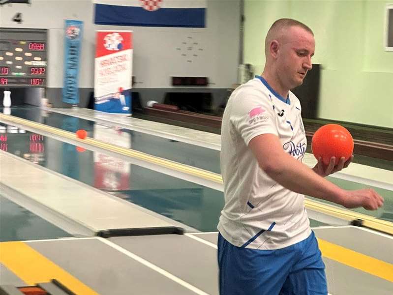 SPORT 6 2 KUGLANJE Martin Huis.jpg