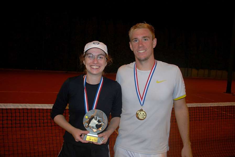 SPORT 16.8._TENIS TURNIR PAROVA OSVOJILI PAOLA KLEMAR I NIKOLA ŽEŽELJ1.jpg