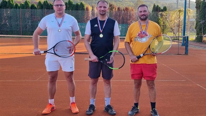 SPORT 10.10_TENIS BERTOVIĆ OSVOJIO VETERANSKI TURNIR U MARIJI BISTRICI.jpg