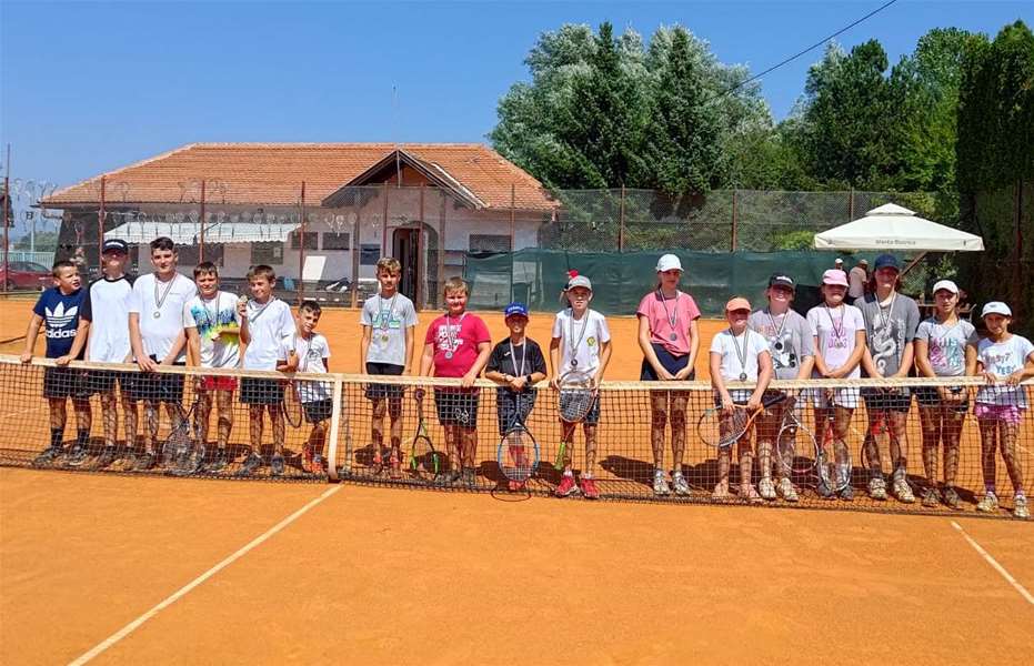 SPORT 29.8_TENIS NA TURNIRU U MARIJI BISTRICI NASTUPILO 30 MLADIH TENISAČA.3.jpg