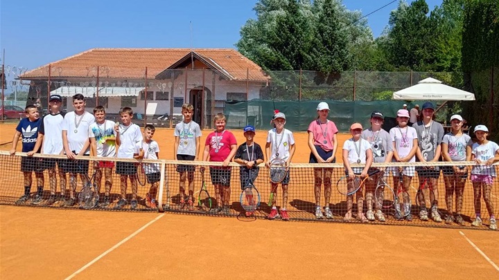SPORT 29.8_TENIS NA TURNIRU U MARIJI BISTRICI NASTUPILO 30 MLADIH TENISAČA.3.jpg