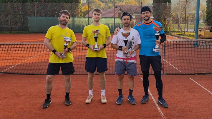 tenis parovi piramida 5.jpeg