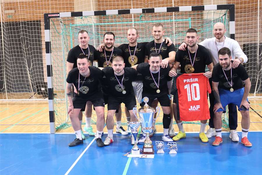 Pobjednička momčad Podrumi Krešić.JPG