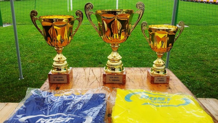 pehari mali nogomet.jpg