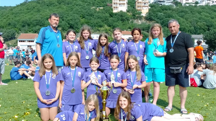 SPORT 20.6_NOGOMET Limačice Mladosti Marija Bistrica druge na turniru u Crikvenici  1.jpg