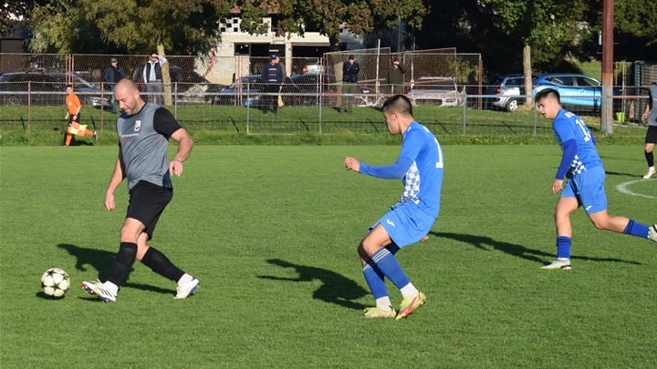 Ivančica - Mladost Mb 10.JPG