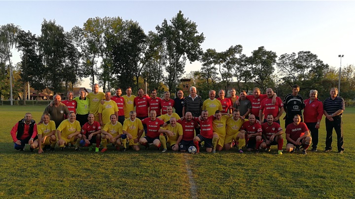 SPORT 10.10_NOGOMET VETERANI NK LOBOR U JURKETINCU2.jpg