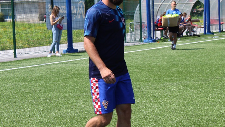 SAMUEL HORVATEK_jedan od voditelja kampa.JPG