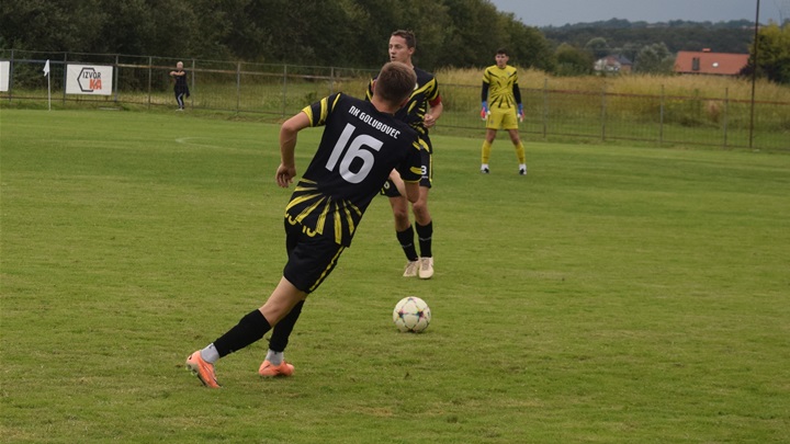 SPORT 19.9_NOGOMET 4. NL SREDIŠTE GOLUBOVEC NE POSUSTAJE .JPG