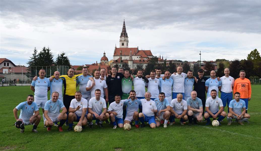 SPORT 4.10_NOGOMET VETERANI MLADOSTI MARIJA BISTRICA UGOSTILI PRIJATELJE IZ VUKOVARA 1.JPG