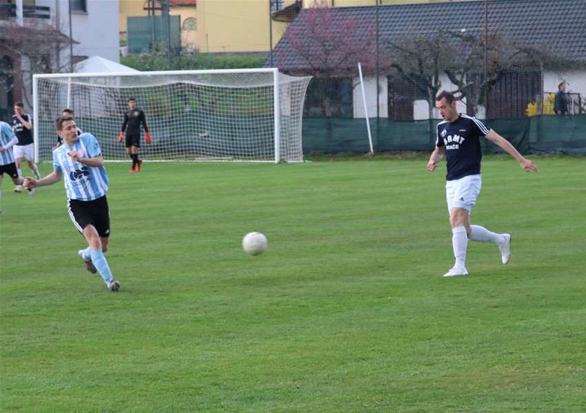 SPORT 24.5._3. LIGA VRBOVEC - GAJ.jpg