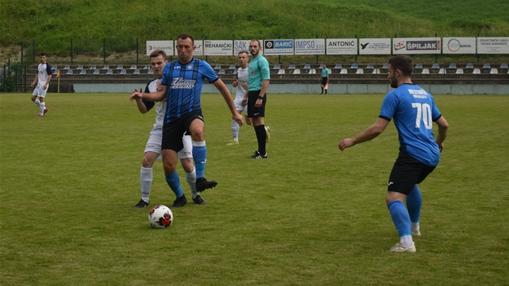 SPORT 23.8._NOGOMET STRAŽA ŽELI BORBU ZA PRVIH ŠEST MJESTA .JPG