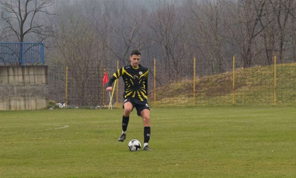 SPORT 16.4_NOGOMET 4. NL SREDIŠTE SKUPINA A DOMAĆI PORAZ GOLUBOVCA Lovro Tepuš .JPG