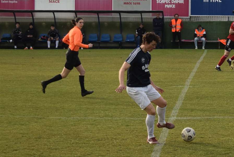 SPORT 25.4_NOGOMET 3. NL CENTAR DINAMO ODNIO SVA TRI BODA IZ MAČA Mario Brlečić .JPG