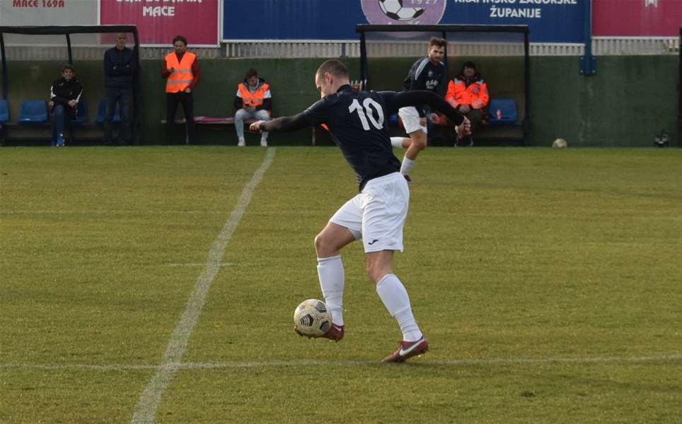 SPORT 4.4_NOGOMET 3. NL CENTAR GAJ U DVIJE UTAKMICE DO JEDNOG BODA Martin Šaban .JPG