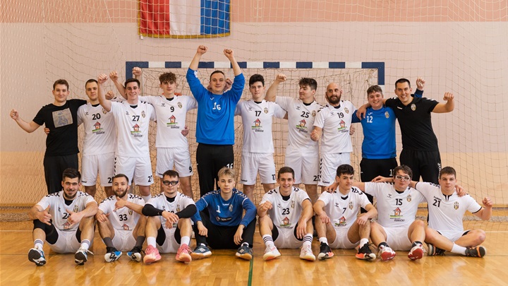 Bedekovčini plus deset protiv Sloge