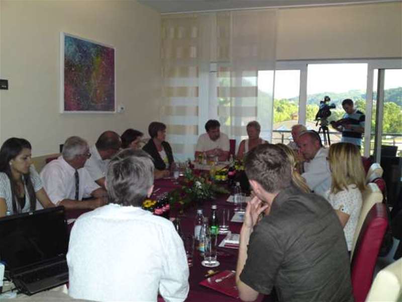 okrugli stol DSC01671.jpg