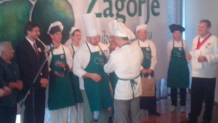 dodjela nagrade pobjedniku.jpg