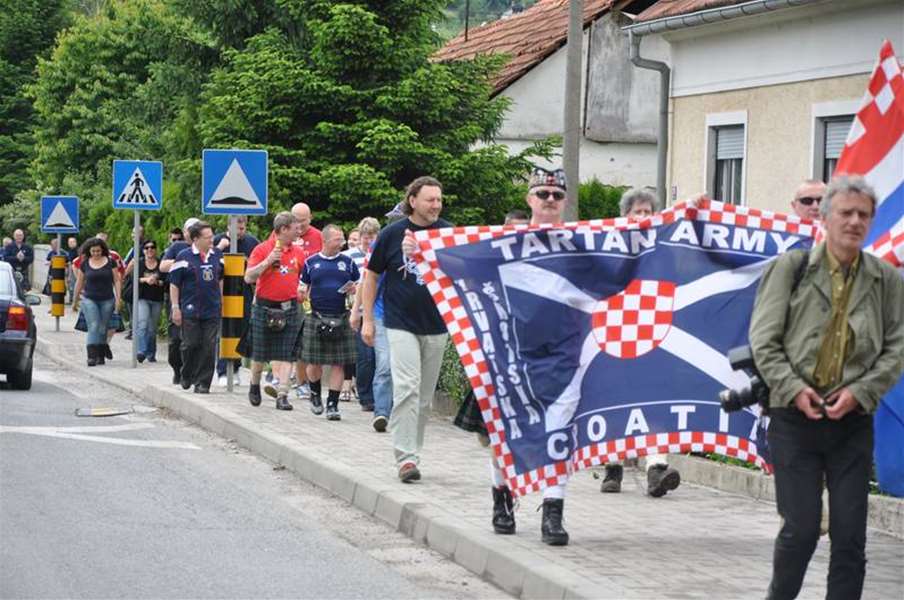 zagorje, tartan-army, navijači, škotska, donja-stubica, caffe-bar-tin, 02.jpg